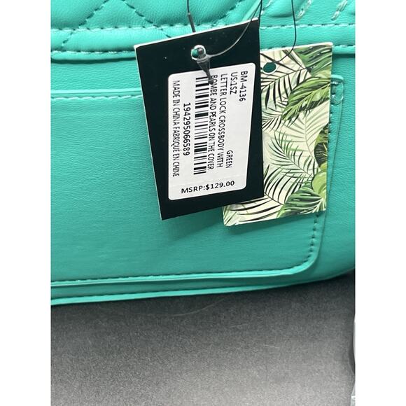 Badgley Mischka Quilted Bombe Pearl Crossbody Vegan Leather In Mint NWT - Picture 6 of 11